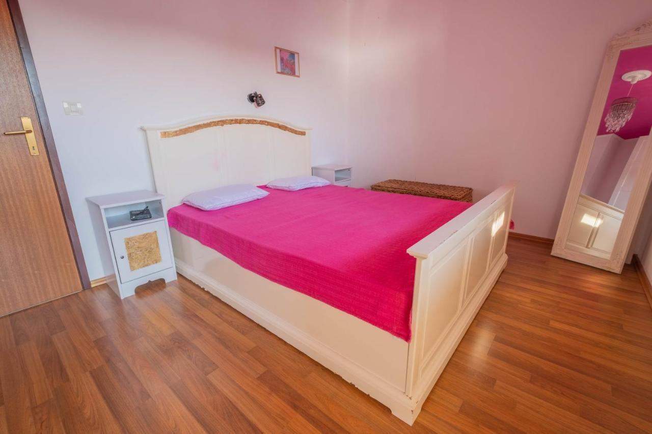 Apartman Ahel ヤドラニヴォ エクステリア 写真