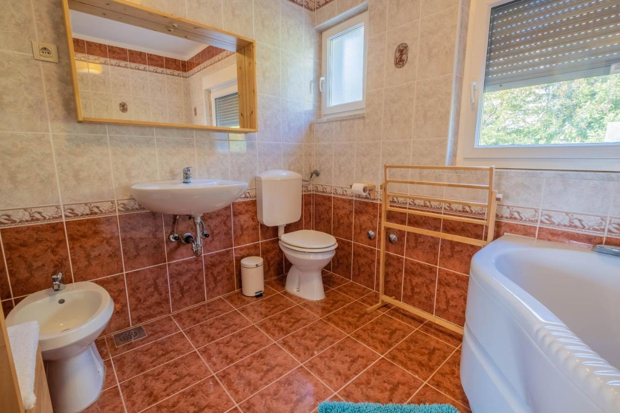 Apartman Ahel ヤドラニヴォ エクステリア 写真